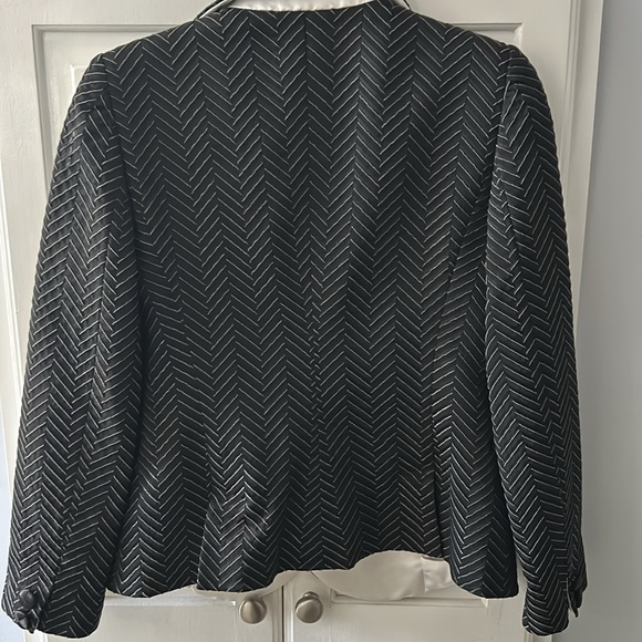 Armani blazer and skirt - Picture 5 of 7